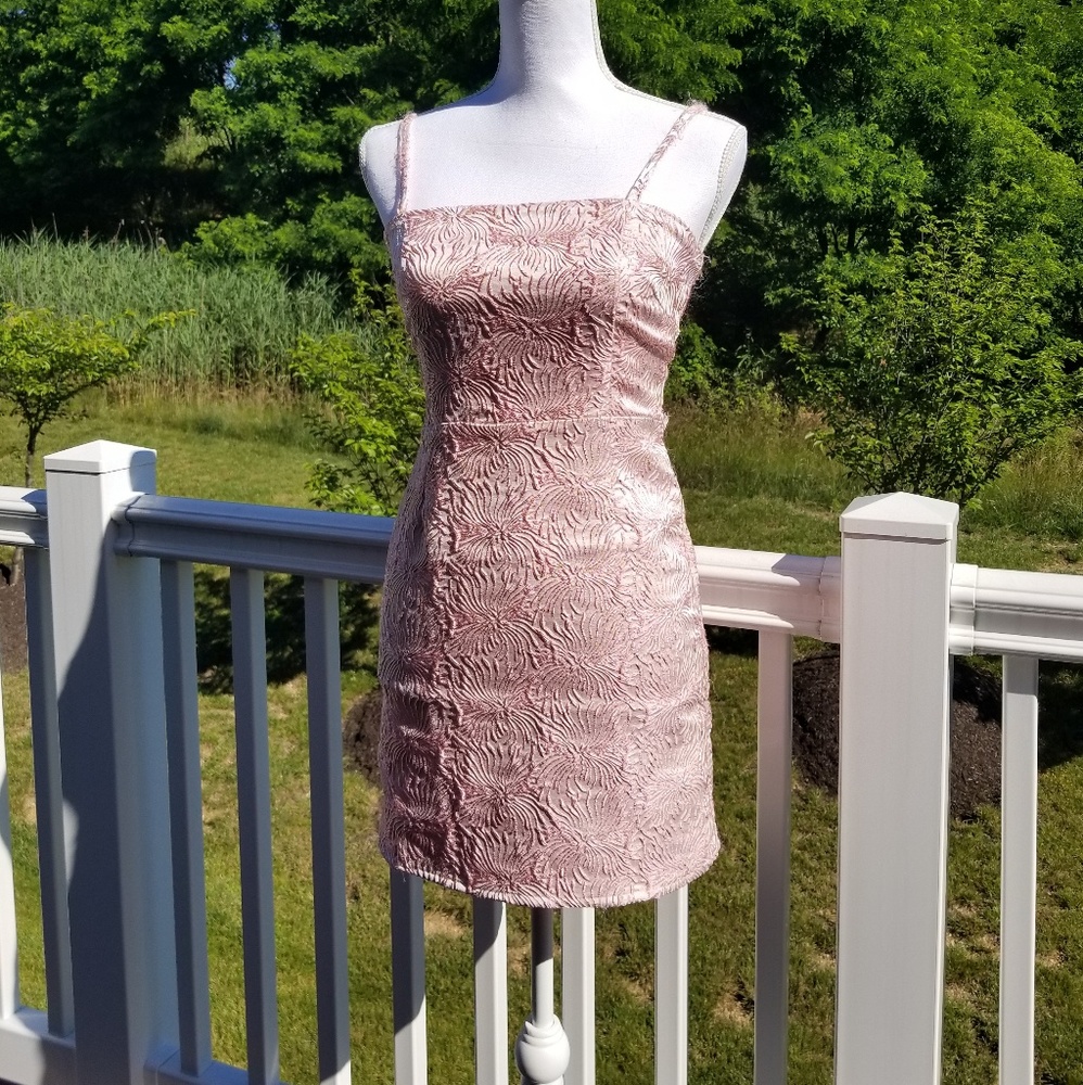 🤗SOLD🤗Forever21 pink mini dress